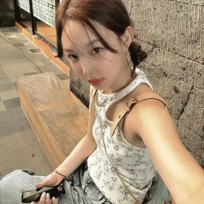 庾芝芳